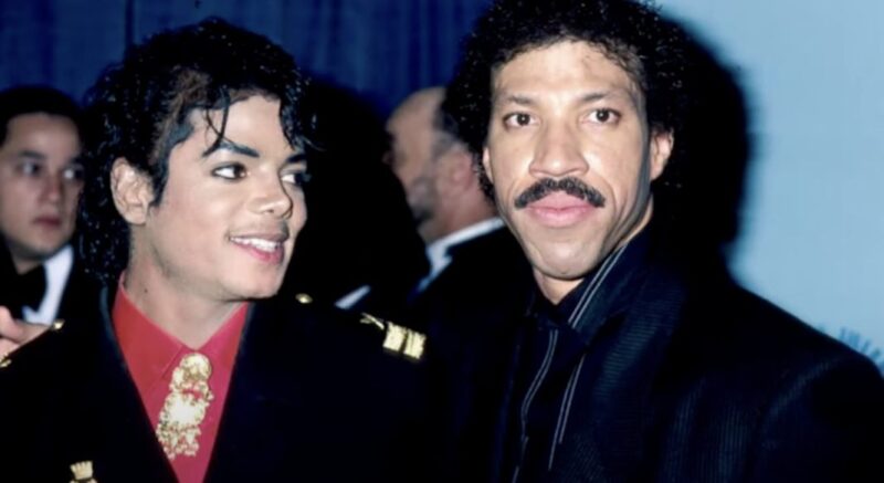 Ο τάφος του Michael Jackson άνοιξε ξανά μετά από 15 χρόνια, και η ανακάλυψη συγκλόνισε ολόκληρο τον κόσμο