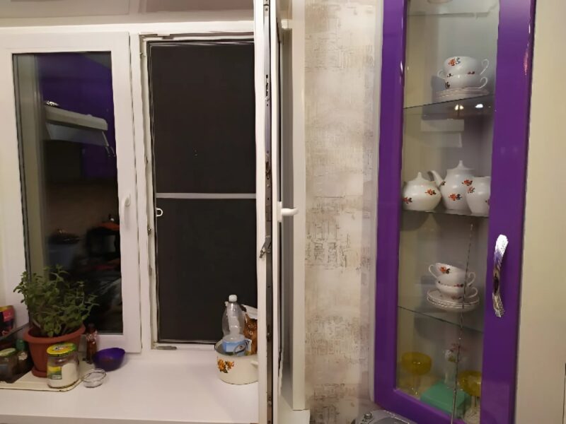 Μετέτρεψε μόνη της τη μικρή της κουζίνα με γελοίο προϋπολογισμό και το αποτέλεσμα ξεπέρασε κάθε προσδοκία